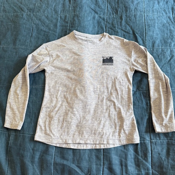 Patagonia Girls Long Sleeved Capilene Cool Daily T-Shirt size Medium 10 - Picture 2 of 9